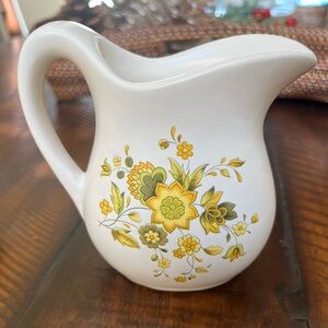 McCoy USA Creamer